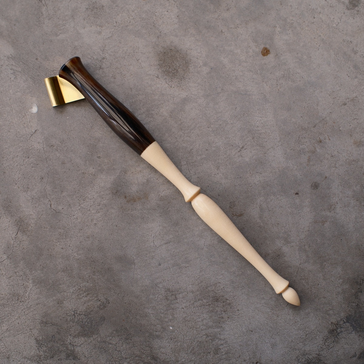 【10/15(水)20時発売】DAO HUY HOANG/カリグラフィーホルダー/Buffalo horn and Holly Wood Oblique Pen Holder