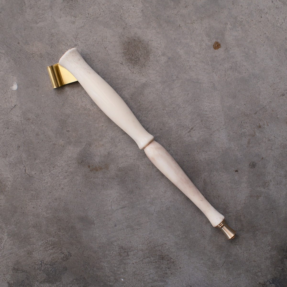 【10/15(水)20時発売】DAO HUY HOANG/カリグラフィーホルダー/Full Antler with Chess Brass Finial Oblique Pen Holder