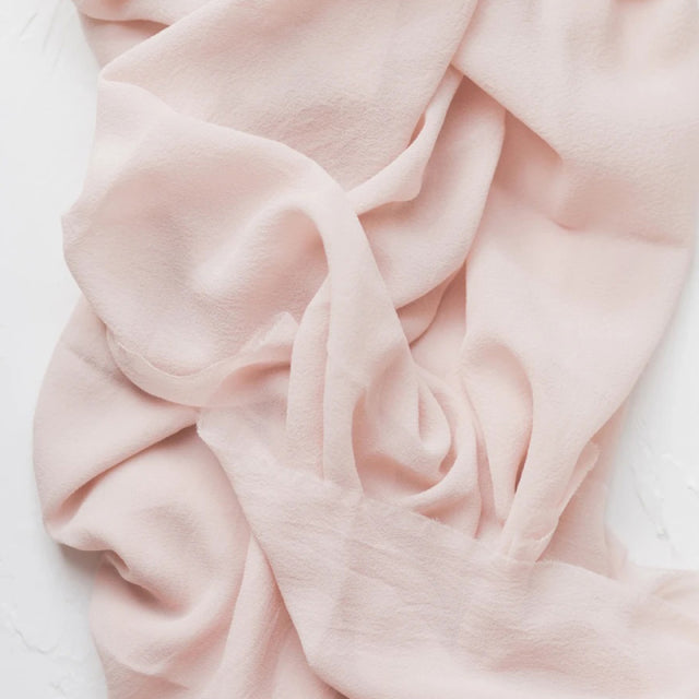 STELLA WOLFE/Silk table runner/Rose Dust