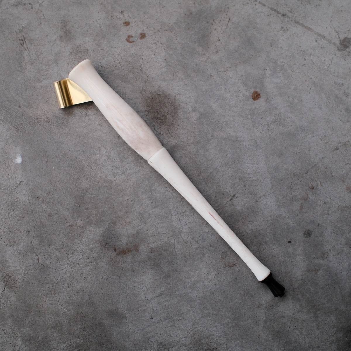 [Released on Wednesday, October 15th at 8:00 PM] DAO HUY HOANG / Calligraphy Holder / Full Antler with Chess Finial Oblique Pen Holder