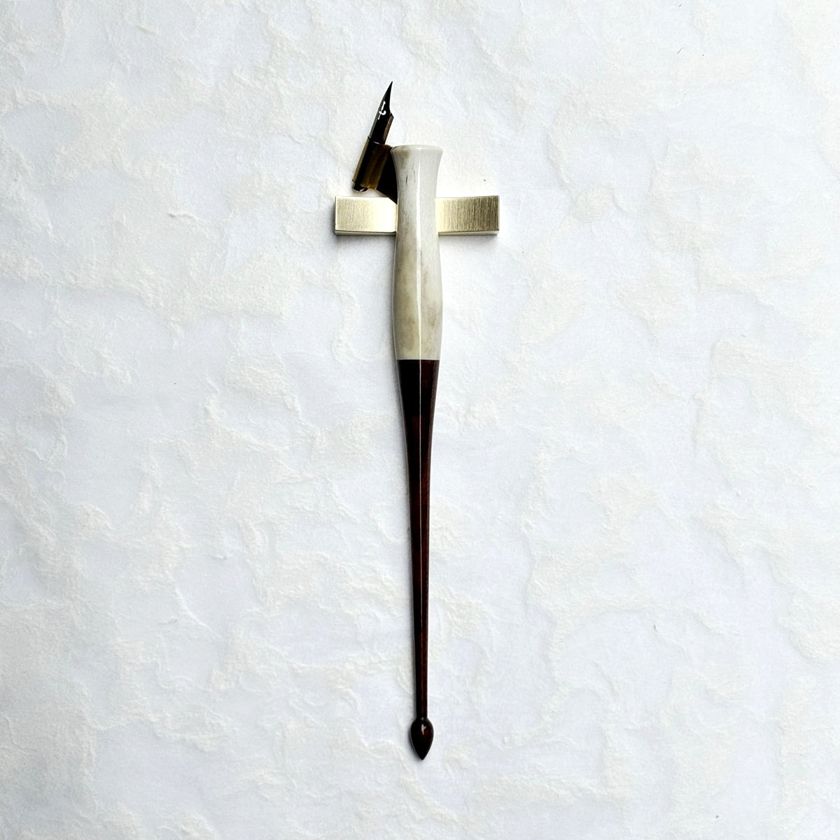 Paper Tree 13th Anniversary Silent Grove Collection/ペンレスト/Brass Pen Rest 三日月 - Crescent Moon