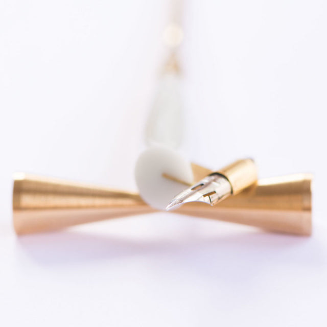 Tom's Studio/カリグラフィーペンレスト/Brass Pen Rest