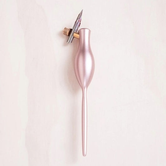 [Barcode not included] Tom's Studio/Calligraphy Holder/Flourish - Carrot (Pink Lemonade)