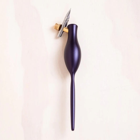 [Barcode not included] Tom's Studio/Calligraphy Holder/Flourish - Carrot (Midnight)