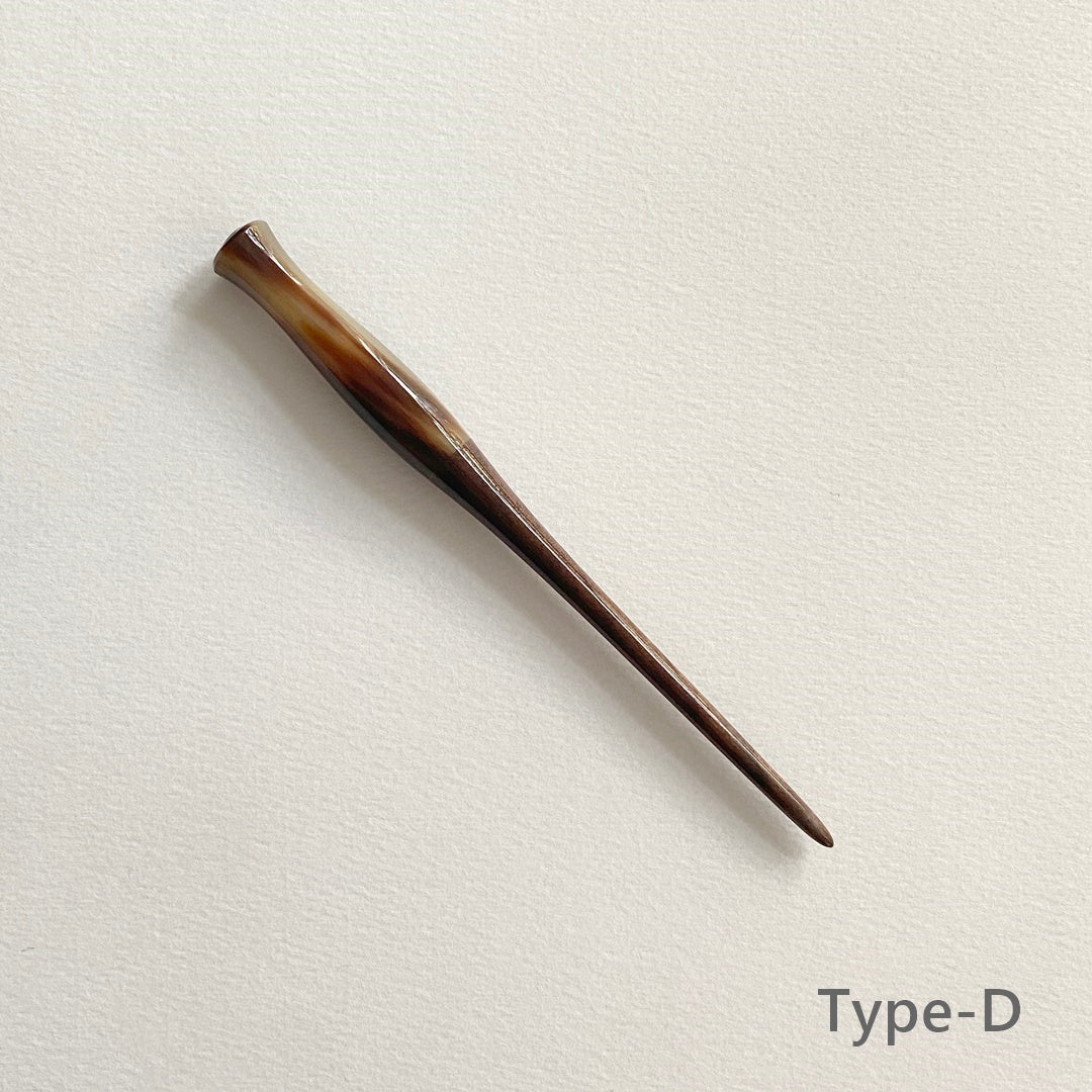 DAO HUY HOANG/カリグラフィーホルダー/Buffalo Horn＆Walnut Segment Straight Pen Holder