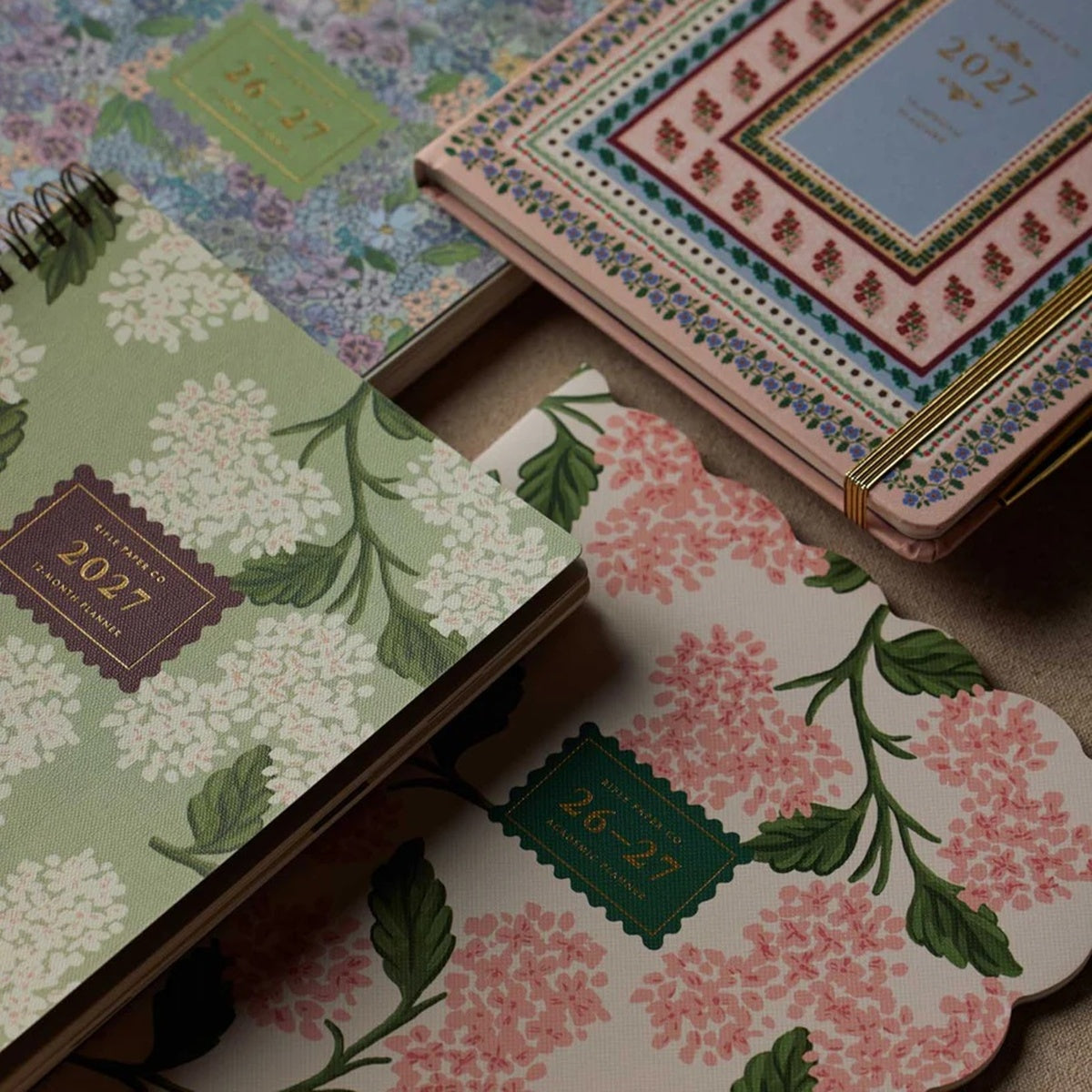 【事前受注販売】Rifle Paper/ダイアリー/2027 12-Month Softcover Spiral Planner - Sage Hydrangea