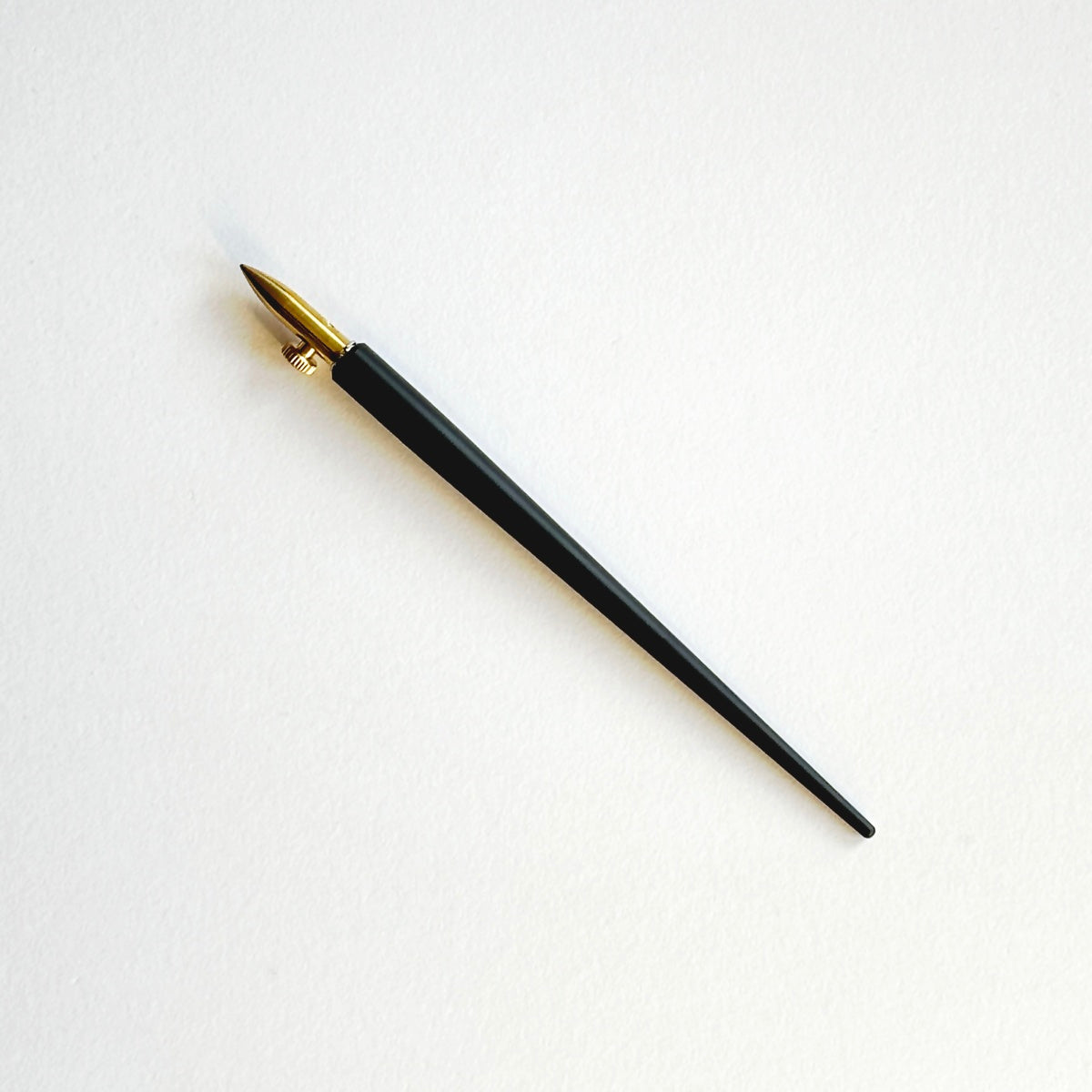 Tom's Studio/カリグラフィーホルダー/Original Flourish Tapered Straight Holder with Ond Dip Nib - Brass
