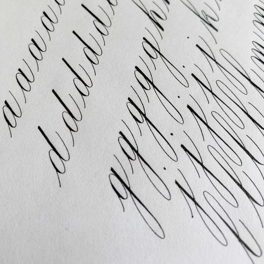 【Younghae Chungさん来日記念ワークショップ】Copperplate Calligraphy入門 - 基本ストロークと小文字 6/27